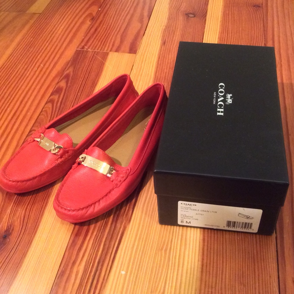 NWT Coach Olive Loafer in carmine (size 8)